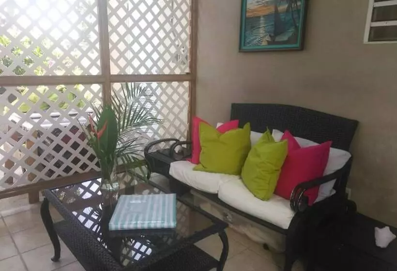 تختخواب و صبحانه Casa De Tortuga