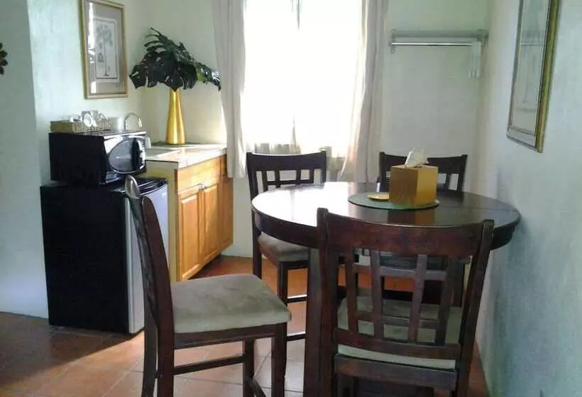 تختخواب و صبحانه Casa De Tortuga