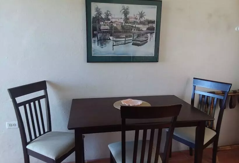 تختخواب و صبحانه Casa De Tortuga