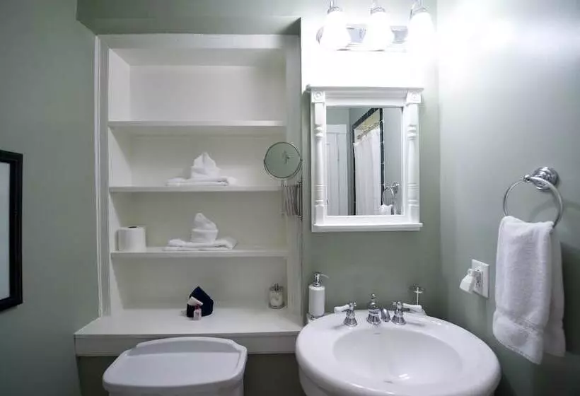 Aamiaismajoitus (B&B) Hopkins Ordinary Bed, Breakfast And Ale Works