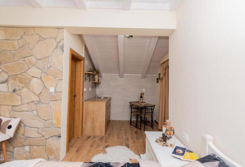 تختخواب و صبحانه Ostroške Grede