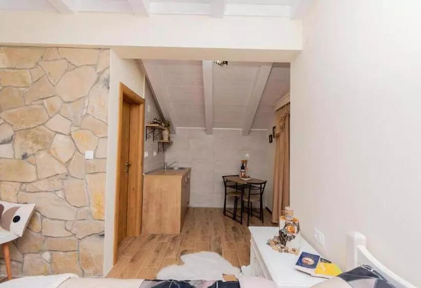 تختخواب و صبحانه Ostroške Grede