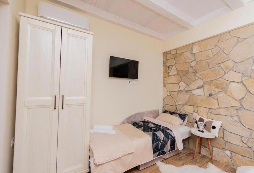 تختخواب و صبحانه Ostroške Grede