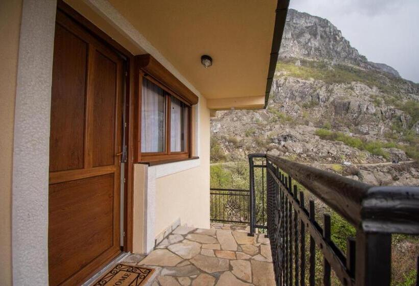 تختخواب و صبحانه Ostroške Grede