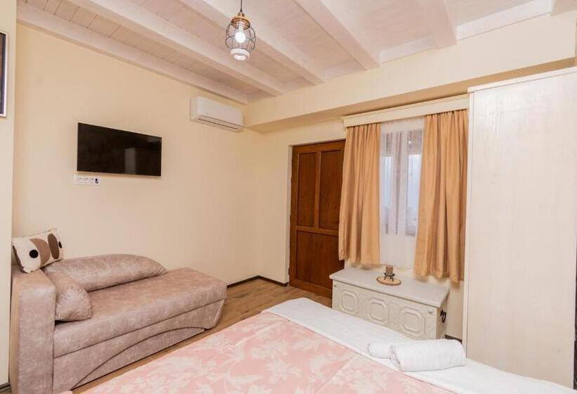 تختخواب و صبحانه Ostroške Grede