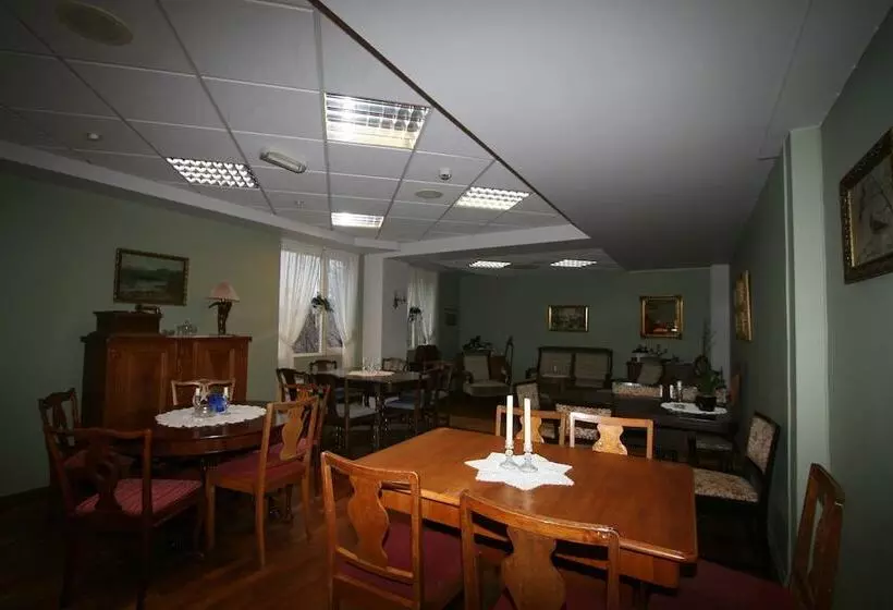 ホテル Storstua Omsorgs  Og Konferansesenter