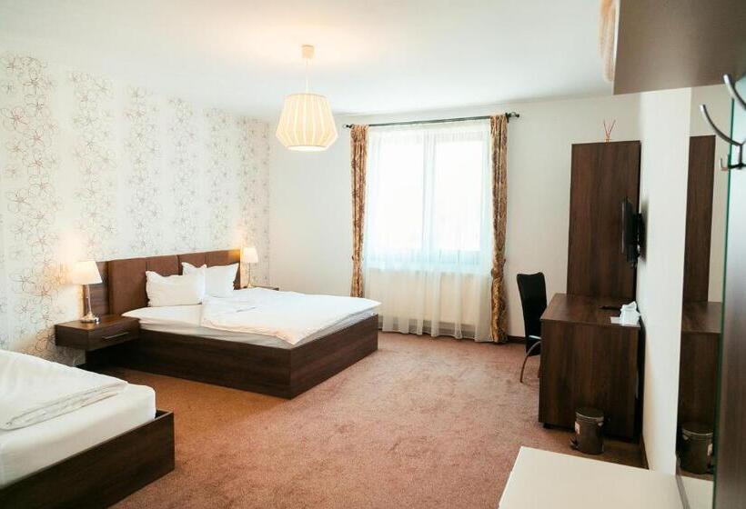 ペンション Elegant House