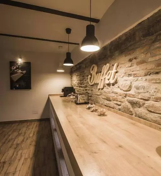 پانسیون Elegant House