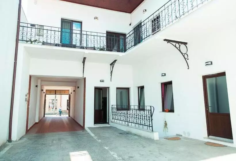 پانسیون Elegant House