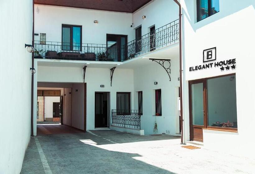 ペンション Elegant House