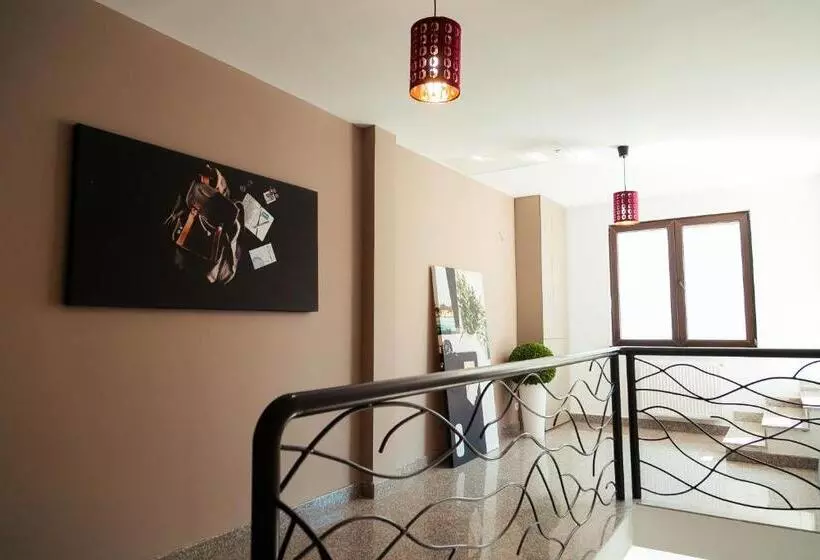 پانسیون Elegant House