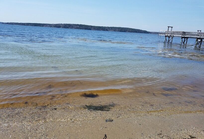 הוסטל Smuggler S Cove Inn