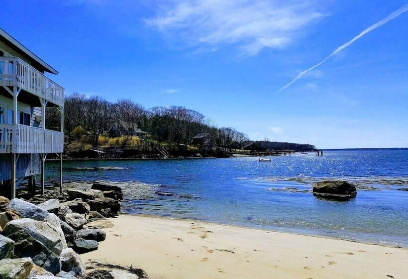 הוסטל Smuggler S Cove Inn