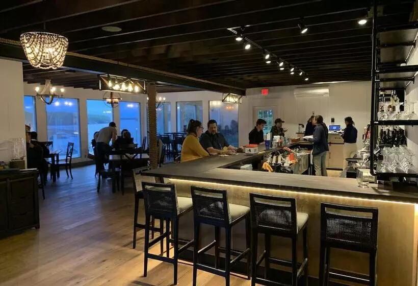 Retkeilymaja Smuggler S Cove Inn