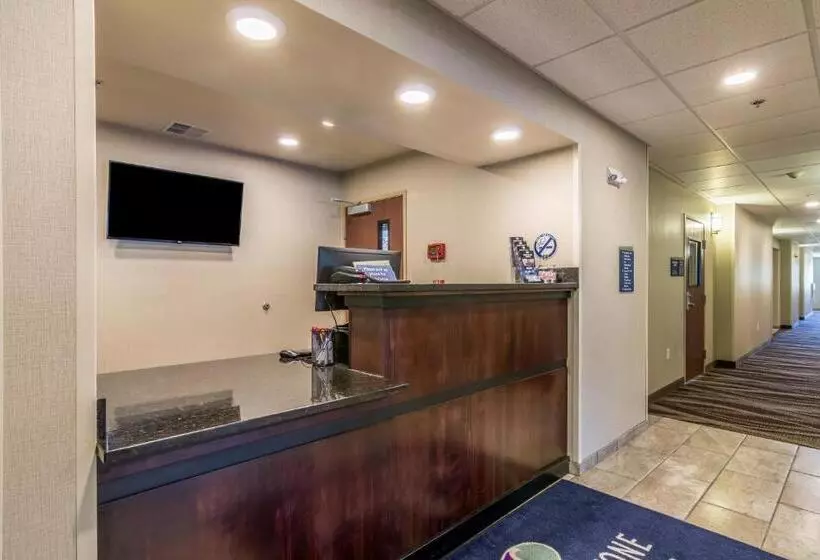 ホテル Cobblestone Inn & Suites   Soda Springs