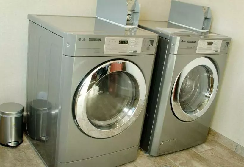 ホテル Cobblestone Inn & Suites   Soda Springs