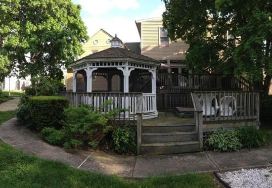 J. D. Thompson Inn Bed And Breakfast