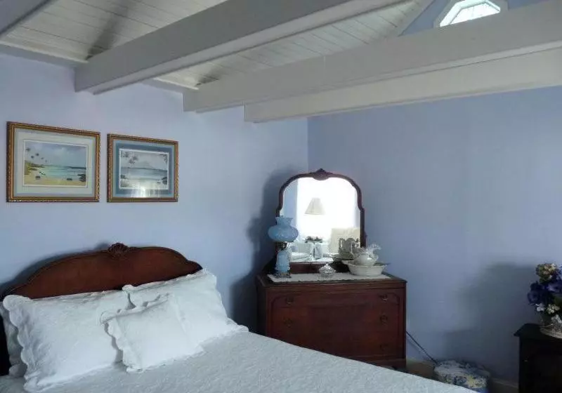 J. D. Thompson Inn Bed And Breakfast