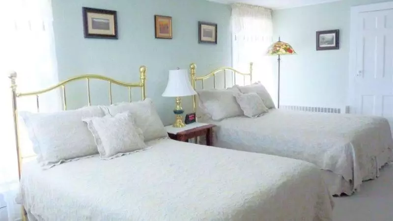 J. D. Thompson Inn Bed And Breakfast