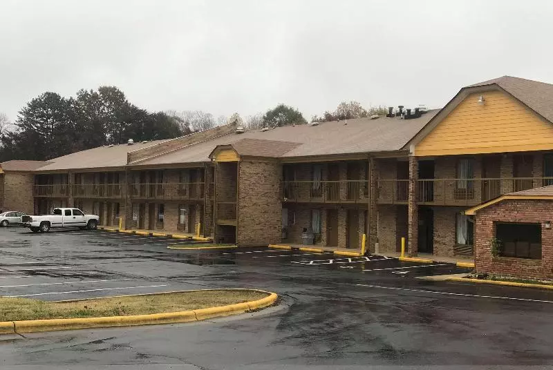 Motelli Days Inn By Wyndham King Winston Salem Area