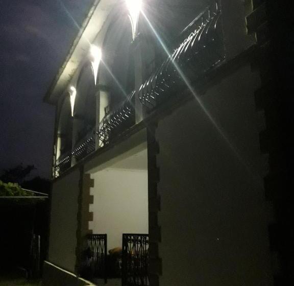 پانسیون House Dea Dea