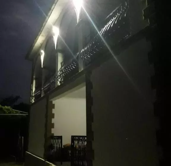 پانسیون House Dea Dea