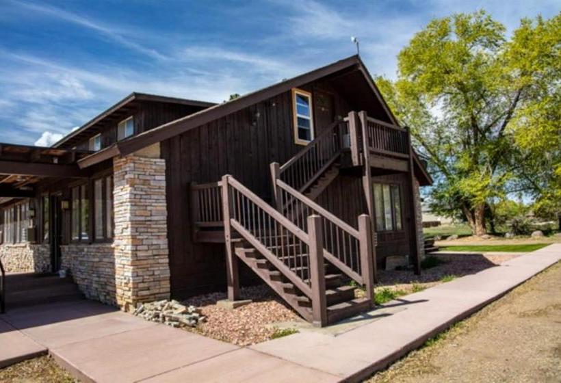 بنسيون Moosehead Lodge