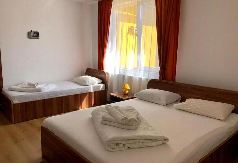 Pensiunea Bujor De Munte