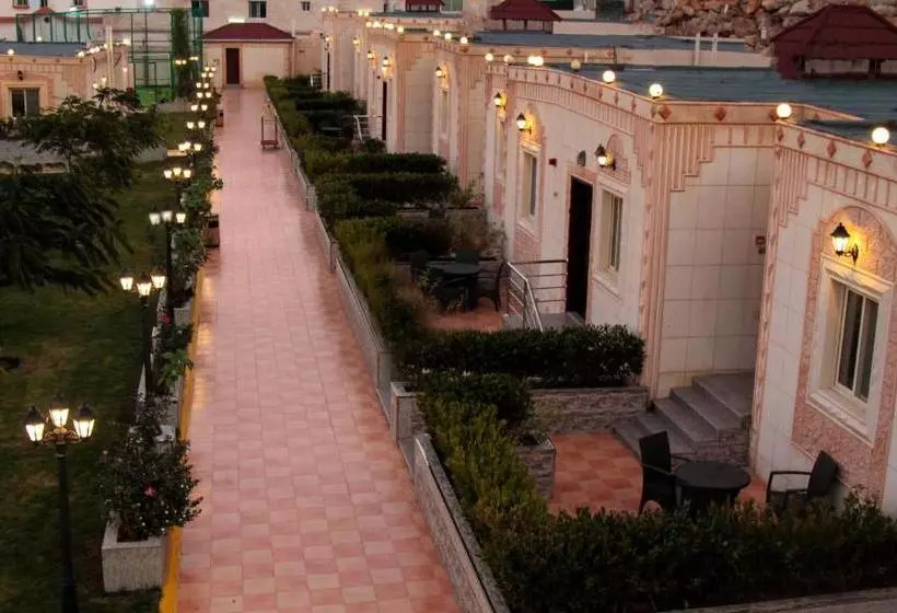Seven Garden Resort