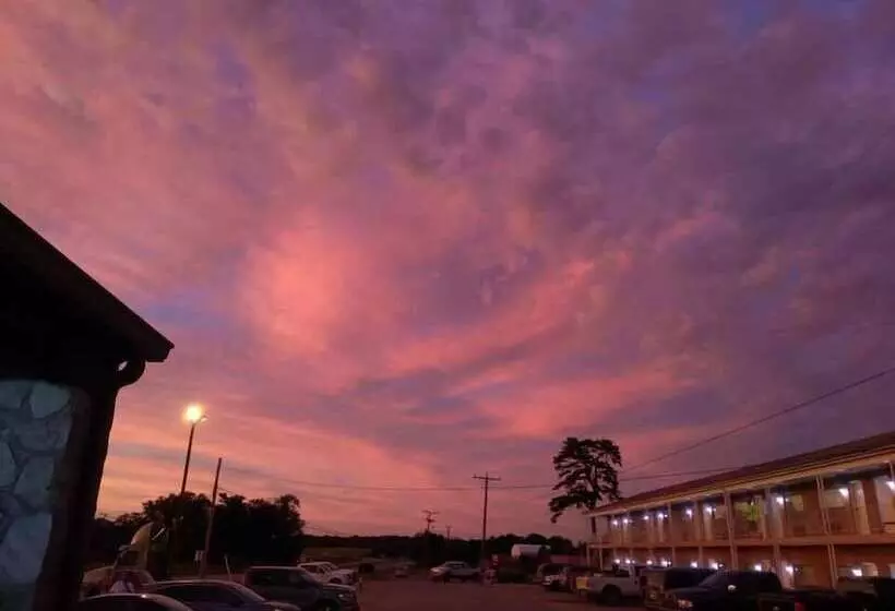 Sheldon's Motel And Restaurant