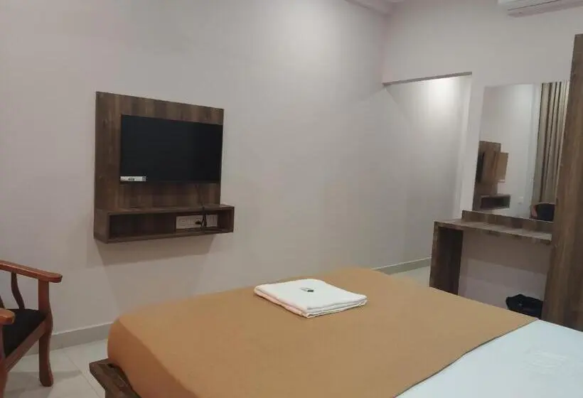 Hotelli Yacht Residency