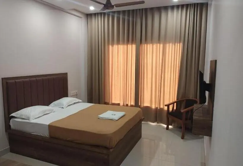Hotelli Yacht Residency