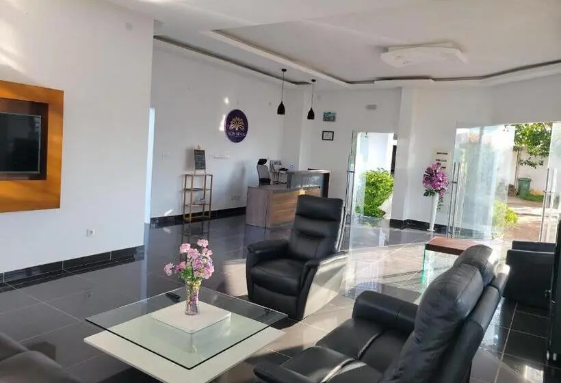 Adm Hotel Grand Lahou