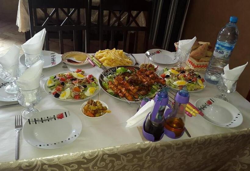 ユースホステル Hôtel Ajil Cascades D'ouzoud