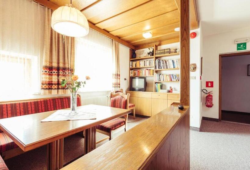 旅馆 Pension Stern