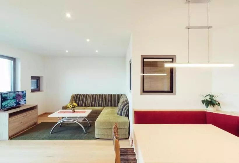 ユースホステル Pension Stern