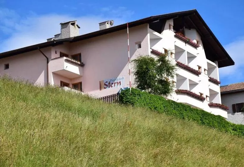 ユースホステル Pension Stern