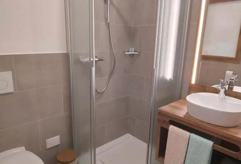 ユースホステル Pension Stern