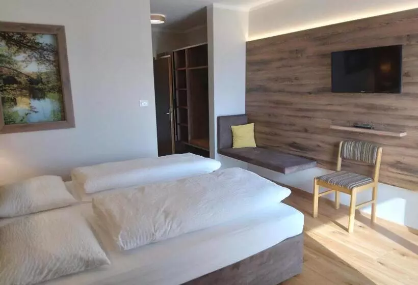 ユースホステル Pension Stern