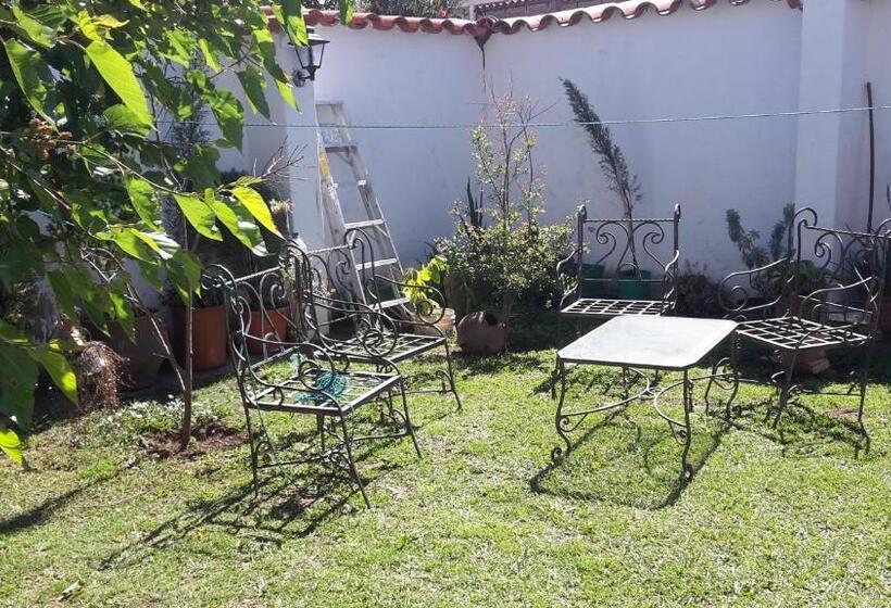 هاستل Posada Guasu