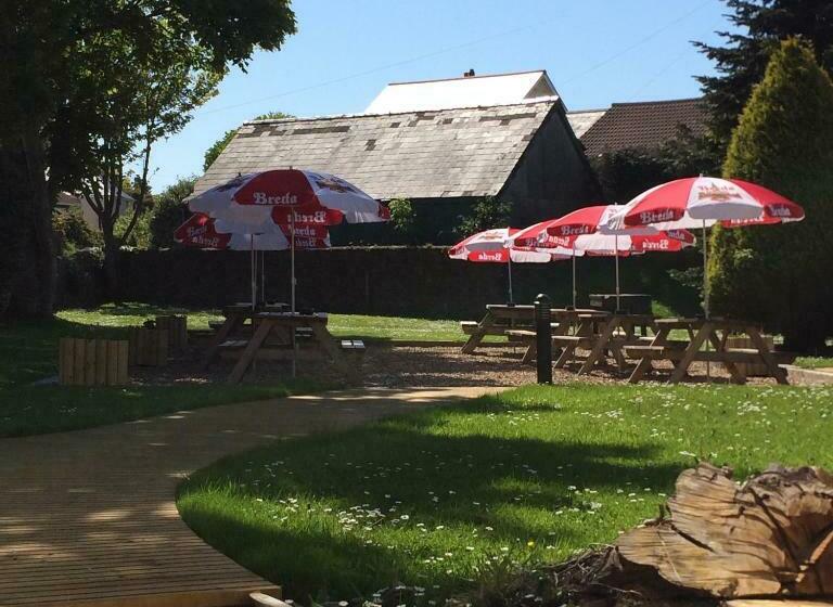 فندق صغير The Queens Inn