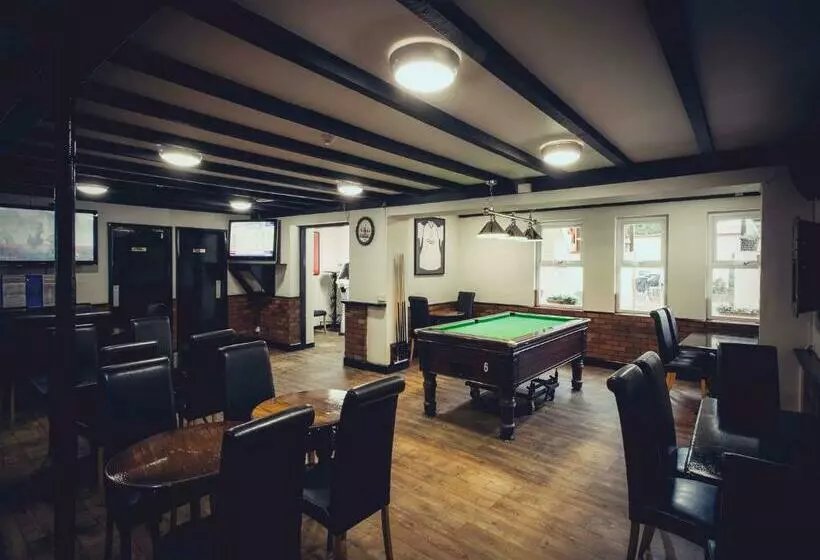 ユースホステル The Queens Inn