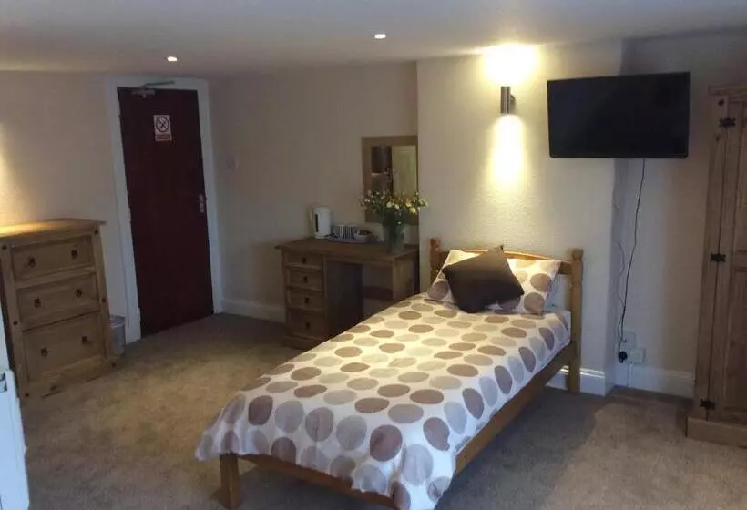 ユースホステル The Queens Inn