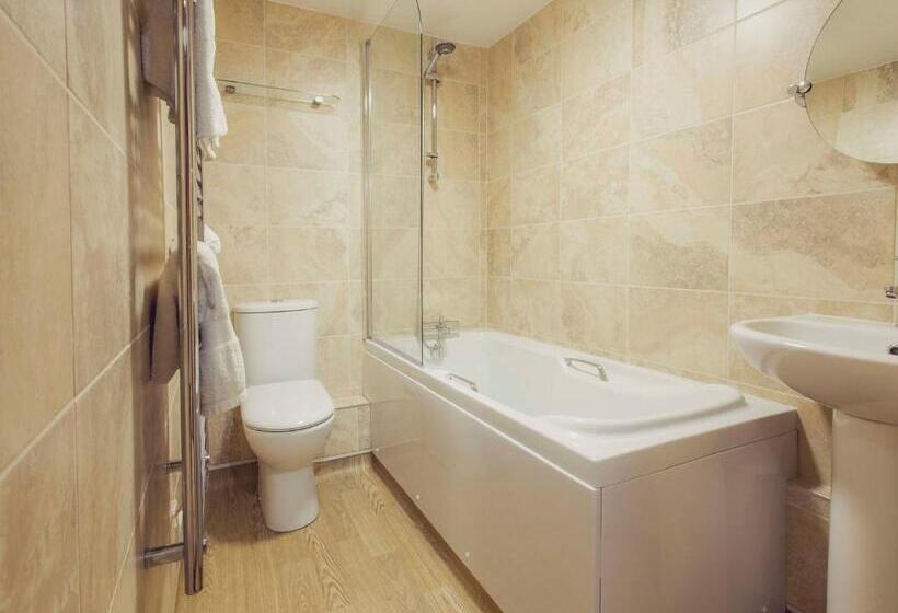 فندق صغير The Queens Inn