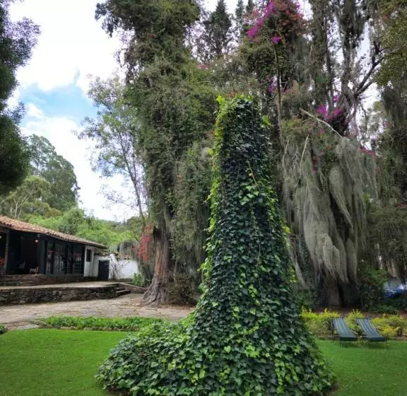 Aamiaismajoitus (B&B) Hacienda Suescún   300 Años De Historia
