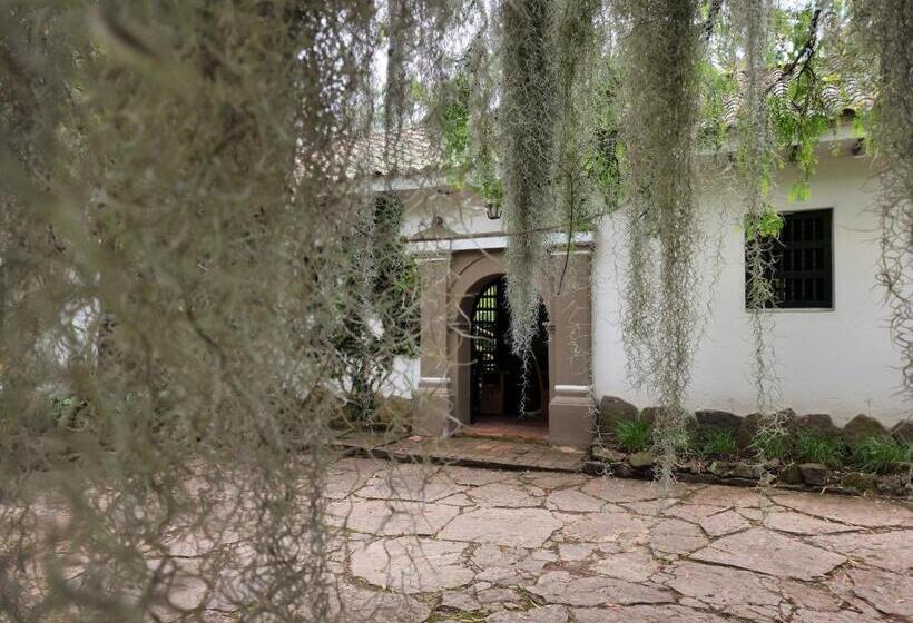 Bed and Breakfast Hacienda Suescún   300 Años De Historia