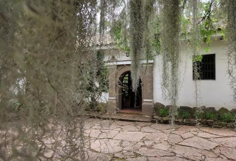 Aamiaismajoitus (B&B) Hacienda Suescún   300 Años De Historia