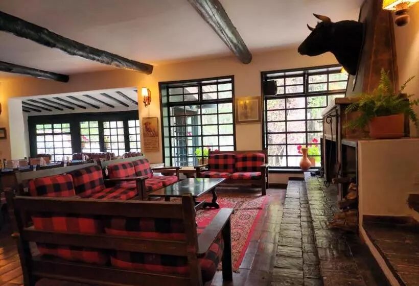 Aamiaismajoitus (B&B) Hacienda Suescún   300 Años De Historia