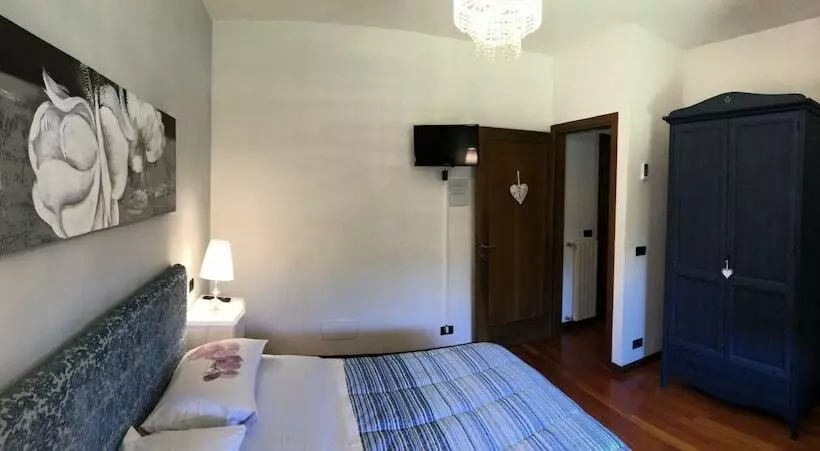 ベッドアンドブレックファースト Villa Fior Di Robinia