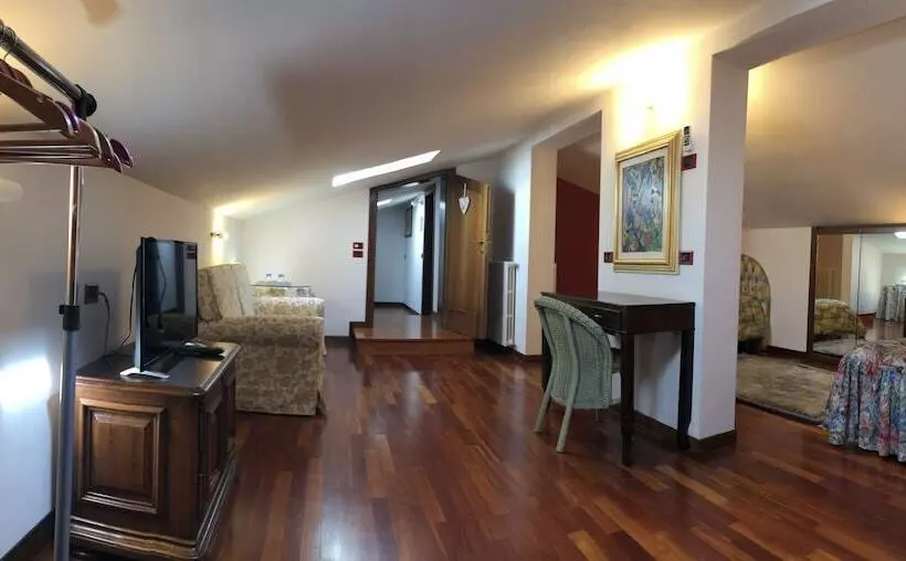 ベッドアンドブレックファースト Villa Fior Di Robinia